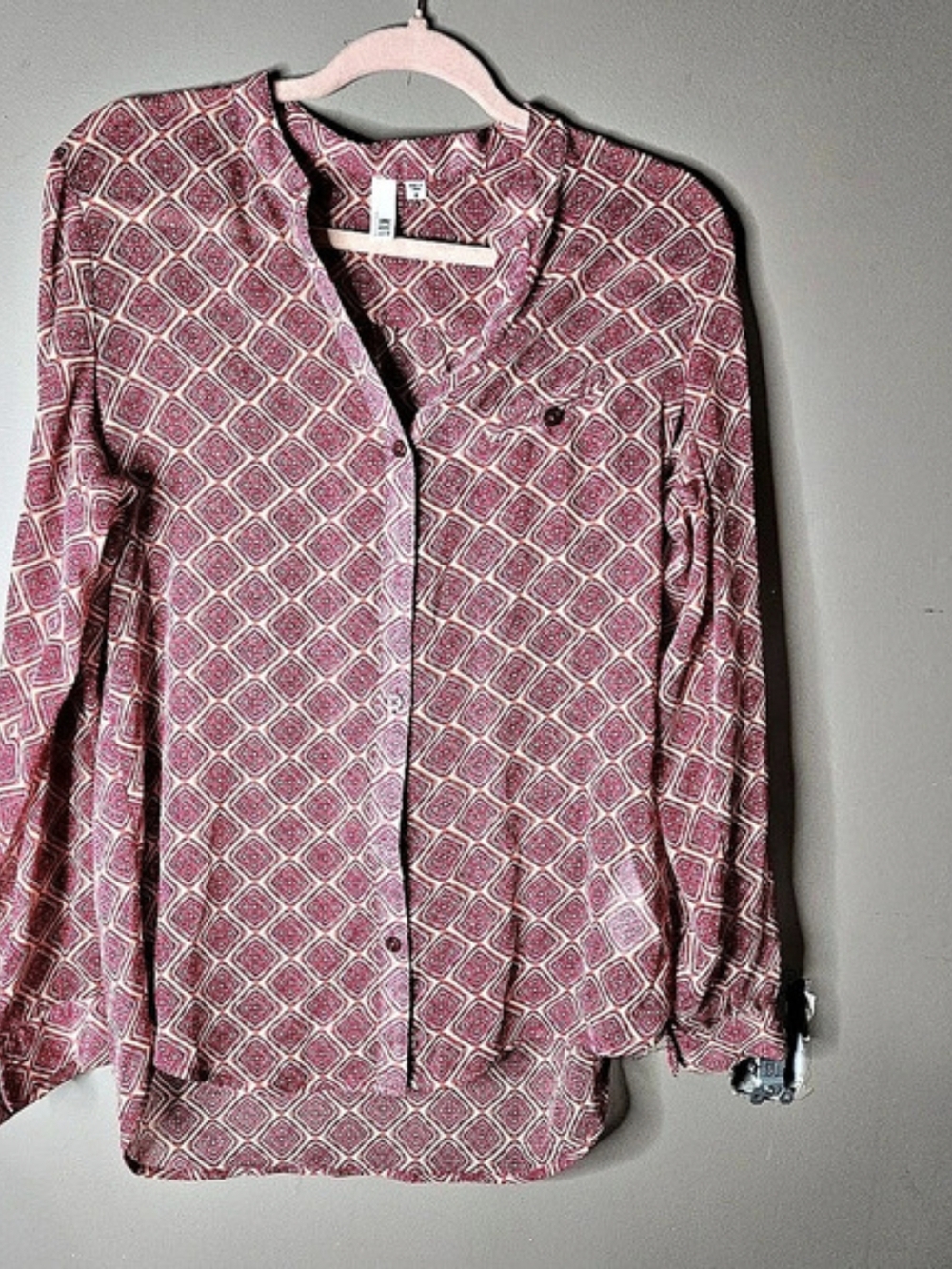KUT Geometric Button Down Shirt in Pink & White Size Medium NWT Ptp 22*